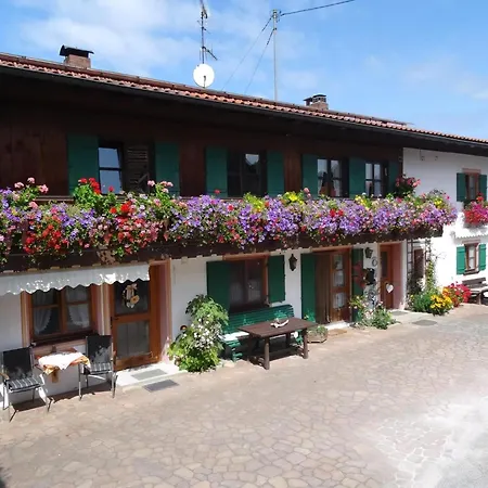 Apartment In Mit Grossem Garten